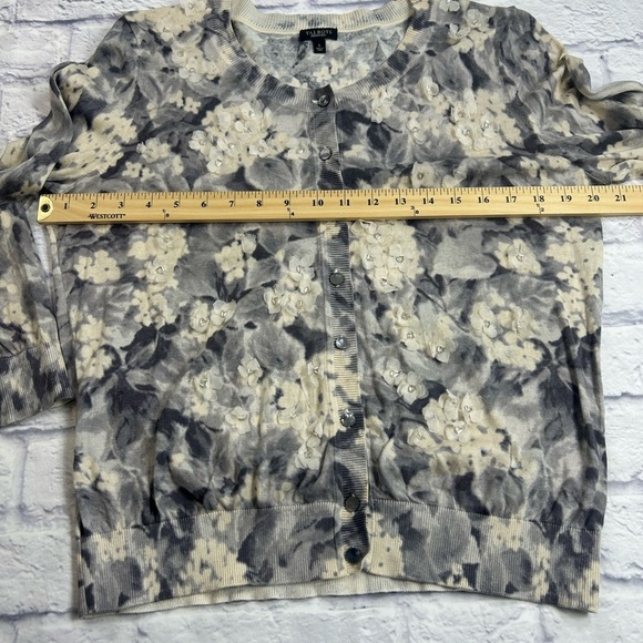 Talbots Floral Cardigan in Gray and Cream. Silk/Cotton Blend. Size Large. - Picture 4 of 6